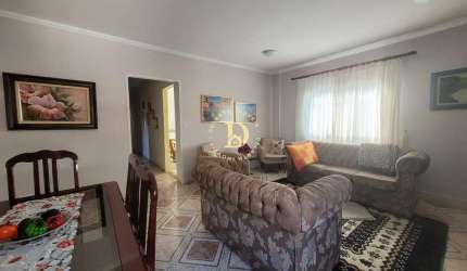 Sobrado - Bosque dos Eucaliptos - SJCampos - 03 Dormitórios (01 Suíte) - 183m²