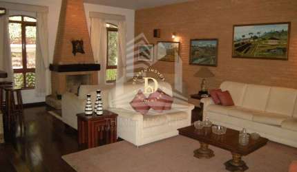 Casa - J. Esplanada II - SJCampos - 4 Dormitórios (02 suítes) - 540m²