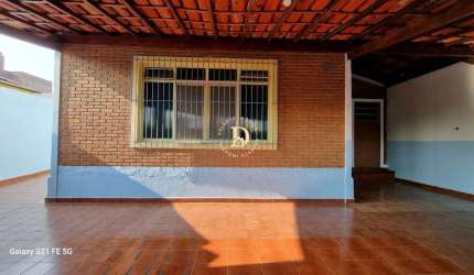 Casa à Venda ou Locação - 3 Dormitórios (1 Suíte) - 150m² - Trinta e Um de Março