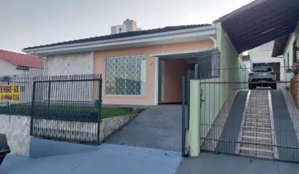 CASA COM 3 QUARTOS EM BARREIROS - CA1675