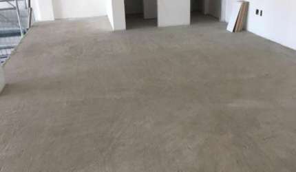 Sala Térrea para Venda - 307m², 0 dormitórios, Petrópolis