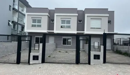 Casa com 3 quartos à venda na Rua Angelo Frare, 431, São Luiz, Caxias do Sul por R$ 590.000