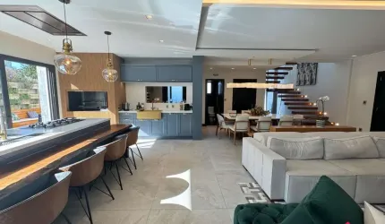 Casa em Condominio para Venda - 400m², 5 dormitórios, sendo 5 suites, 4 vagas - Nossa Senhora da Saú