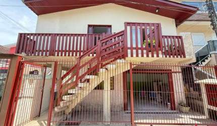 Casa com 3 quartos à venda na Rua Nereu Pinto Prestes, 100, Cristo Redentor, Caxias do Sul por R$ 385.000