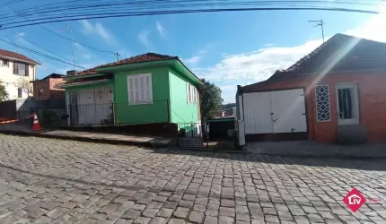 Casa para Venda - 140m², 3 dormitórios, 2 vagas - Sagrada Família