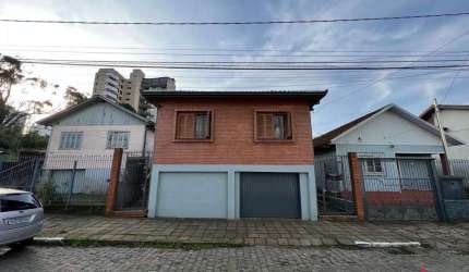 Casa para Venda - 300m², 3 dormitórios, 2 vagas - Exposição