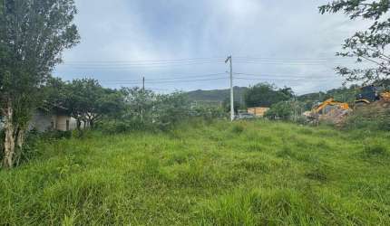 Terreno à venda na Servidão Agostinho Pedro dos Passos, 50, Areias do Meio, Governador Celso Ramos por R$ 269.000