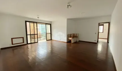 APARTAMENTO COM 4 QUARTOS SENDO 1 SUÍTE E 2 VAGAS NO CORAÇÃO DO CENTRO DE FLORIANÓPOLIS