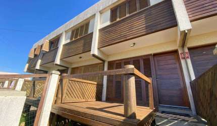 Sobrado 02 Dorm à venda no Bairro CAPÃO NOVO com 81 m² de área privativa - 1 vaga de garagem