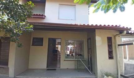 Casa 04 Dorm à venda no Bairro CAPÃO NOVO com 110 m² de área privativa - 1 vaga de garagem