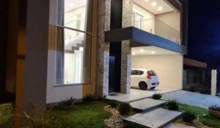 Casa 03 Dorm à venda no Bairro CURUMIM com 280 m² de área privativa - 4 vagas de garagem