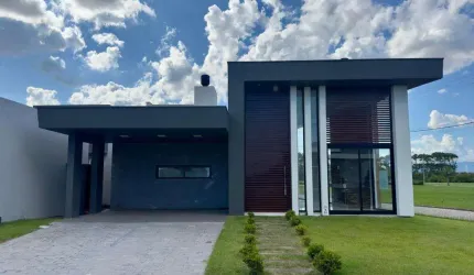 Casa 03 Dorm à venda no Bairro XANGRI-LÁ com 160 m² de área privativa - 2 vagas de garagem