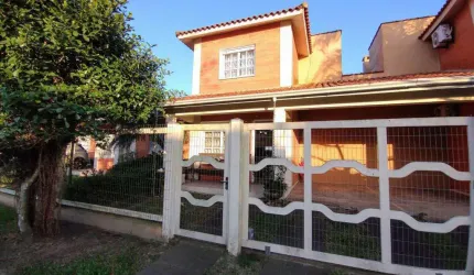 Sobrado 02 Dorm à venda no Bairro CAPÃO NOVO - 1 vaga de garagem