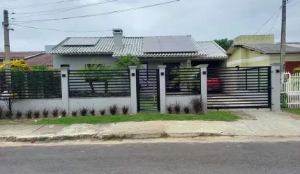 Casa 02 Dorm à venda no Bairro CAPÃO NOVO com 160 m² de área privativa - 2 vagas de garagem
