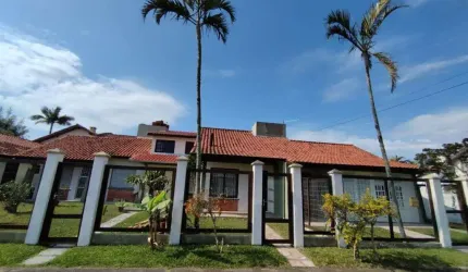Sobrado 02 Dorm à venda no Bairro CAPÃO NOVO com 72 m² de área privativa - 1 vaga de garagem