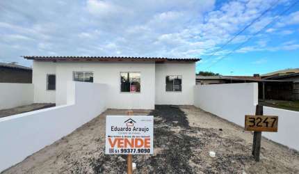 Casa 02 Dorm à venda no Bairro CAPÃO NOVO com 65 m² de área privativa - 1 vaga de garagem