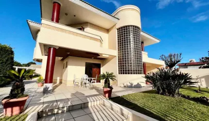 Casa 05 Dorm à venda no Bairro CAPÃO NOVO com 400 m² de área privativa - 4 vagas de garagem