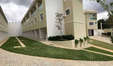 Sobrado com 3 dormitórios à venda, 112 m² por R$ 549.900