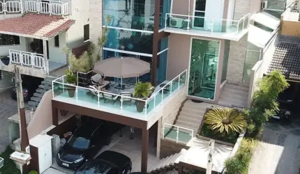 Casa alto padrão para venda com 3 suítes no Condomínio Aruã em Mogi das Cruzes.