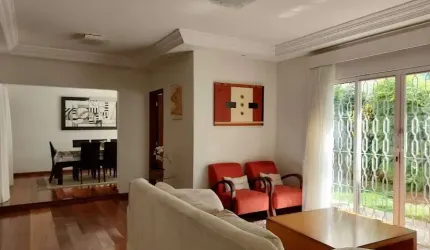 Sobrado à venda com 4 dormitórios, edícula com 2 dormitórios na Vila Oliveira.