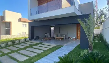 Casa alto padrão para venda com 3 suítes no Condomínio Bella Città em Mogi.