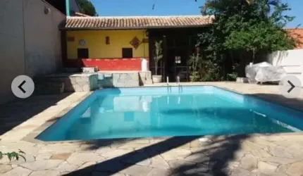 Casa térrea para venda com 3 dormitórios e piscina na Vila Suíssa em César.