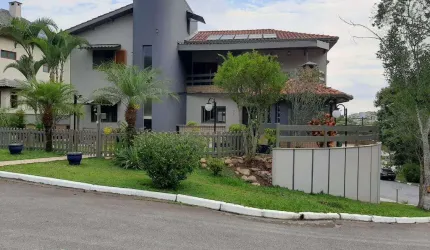 Casa alto padrão com 22 cômodos e 370m² no condomínio Arujá 5 em Arujá - SP