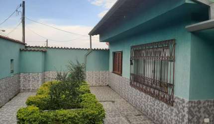 Casa térrea para venda com 2 dormitórios na Vila Brasileira em Mogi das Cruzes