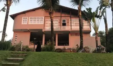 Sobrado para venda com 5 suítes em Ilha Bela com 800m² de construção