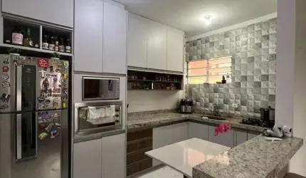 Casa térrea para venda com 2 dormitórios no Botujuru em Mogi das Cruzes.