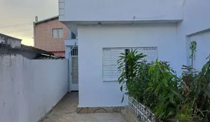 Casa para venda com 3 dormitórios no Alto da Boa Vista em Mogi das Cruzes.
