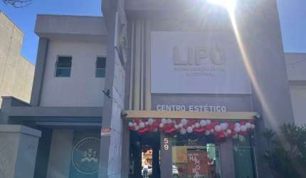 Prédio comercial para venda com 8 salas no centro de Mogi das Cruzes.