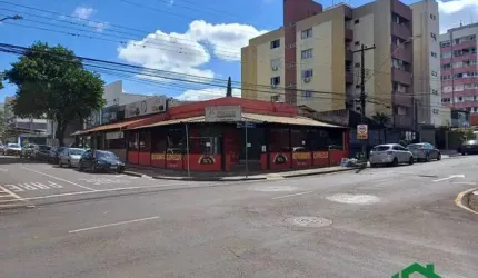 Esquina comercial, central, com 03 lojas