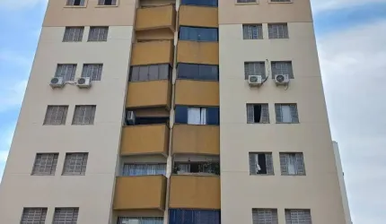 APARTAMENTO, 03 QUARTOS, SACADA, PRÓXIMO PADARIA PANDOR