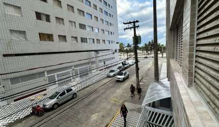 Linda kit dividida em 1 dormitório na Aviação pé na areia