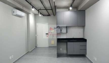 Sala comercial pronta para trabalhar