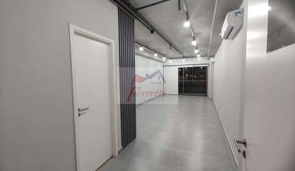 Sala comercial pronta para trabalhar