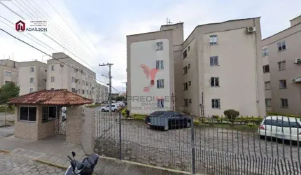 Apartamento com 3 Quartos e 1 banheiro à Venda, 67 m² por R$ 230.000