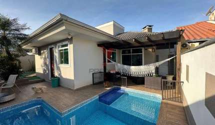 Casa semi mobiliada e com piscina no Bairro Amizade em Jaragua do Sul - SC