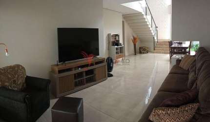 Sobrado no Parque das Alamedas, Guaratinguetá, 3 Suites, churrasqueira, estuda permuta