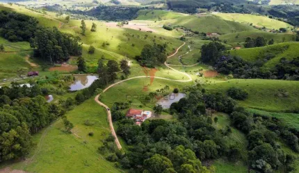 Sitio em Jambeiro com 17 alqueires