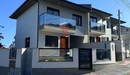 SOBRADO À VENDA EM SÃO JOSÉ SC, BAIRRO FORQUILHAS COM 3 QUARTOS 1 SUITE