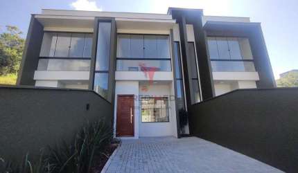 Casa geminada com Duas Suítes