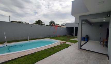Casa recente, com quintal, área gourmet, churrasqueira,piscina. Bairro clube dos 500