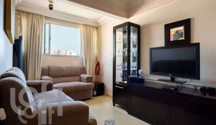 Apartamento com 3 quartos à venda na Rua Antônio Macedo, 305, Tatuapé, São Paulo por R$ 427.000