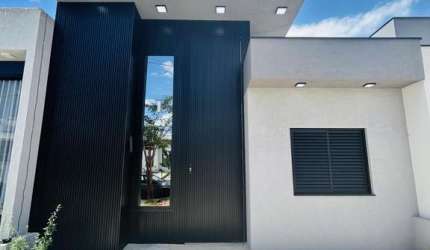 Casa com 3 dormitórios à venda, 102m por R$690.000.00 - Condomínio Villaggio Ipa