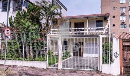 Casa com 2 quartos à venda na Avenida Grécia, 539, Passo da Areia, Porto Alegre por R$ 578.400