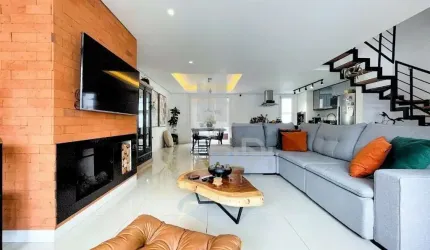 Casa em condomínio fechado com 3 quartos à venda na Rua Eroni Soares Machado, 300, Hípica, Porto Alegre por R$ 975.000