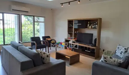 Casa com 5 quartos à venda na Rua Teixeira de Carvalho, 207, Medianeira, Porto Alegre por R$ 950.000