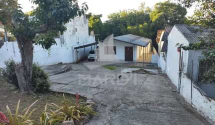 Casa com 2 quartos à venda na Rua Gregório Perez, 258, Cavalhada, Porto Alegre por R$ 398.000